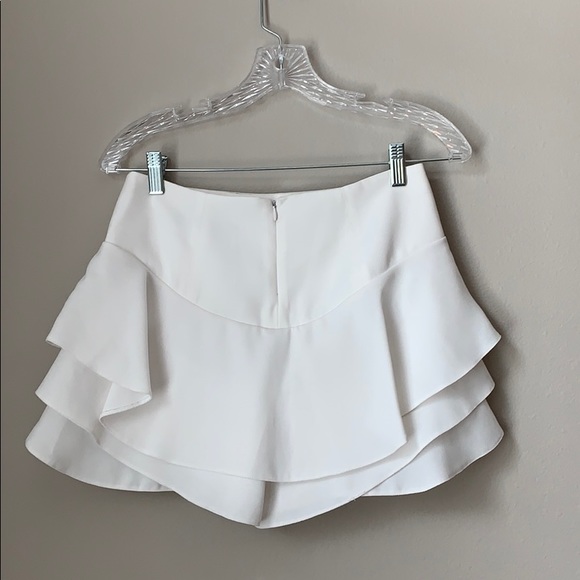 white skort zara